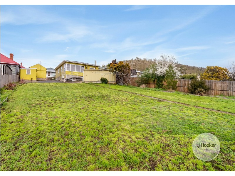 13 Sharland Avenue, New Norfolk TAS 7140