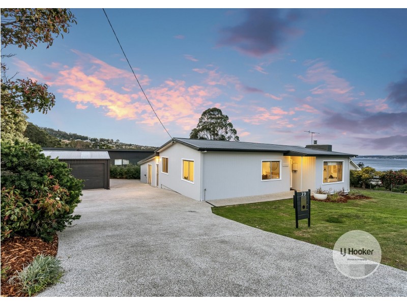 39 Garnett Street, Blackmans Bay TAS 7052