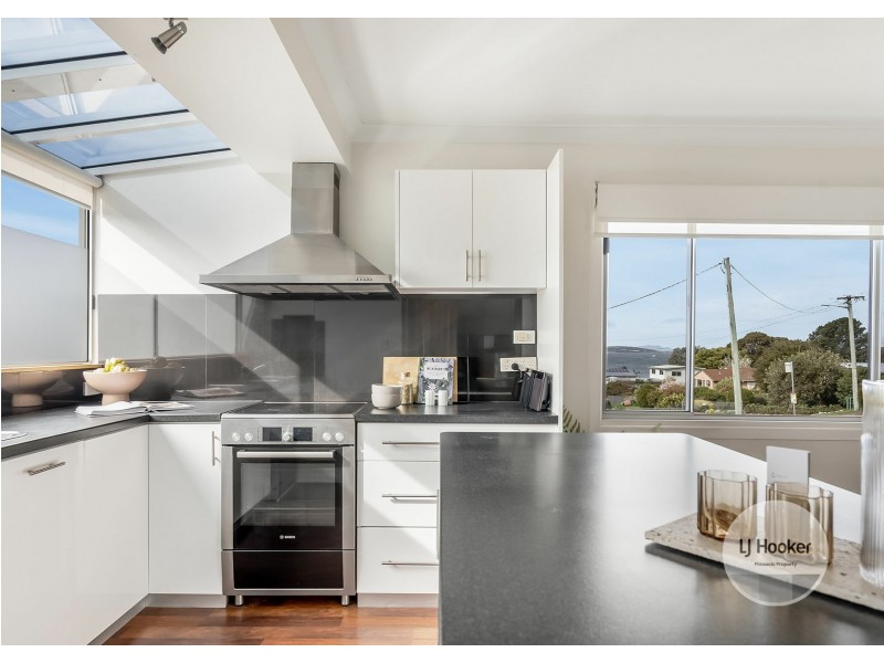 39 Garnett Street, Blackmans Bay TAS 7052