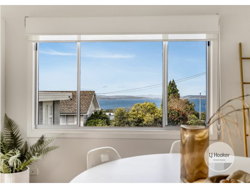 39 Garnett Street, Blackmans Bay TAS 7052