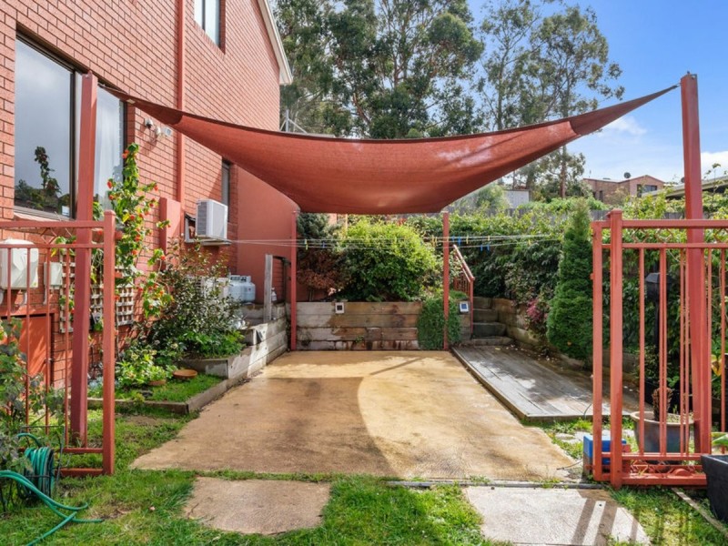 4/14 Opal Drive, Blackmans Bay TAS 7052