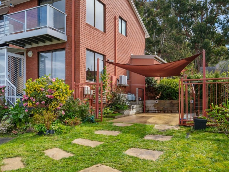 4/14 Opal Drive, Blackmans Bay TAS 7052