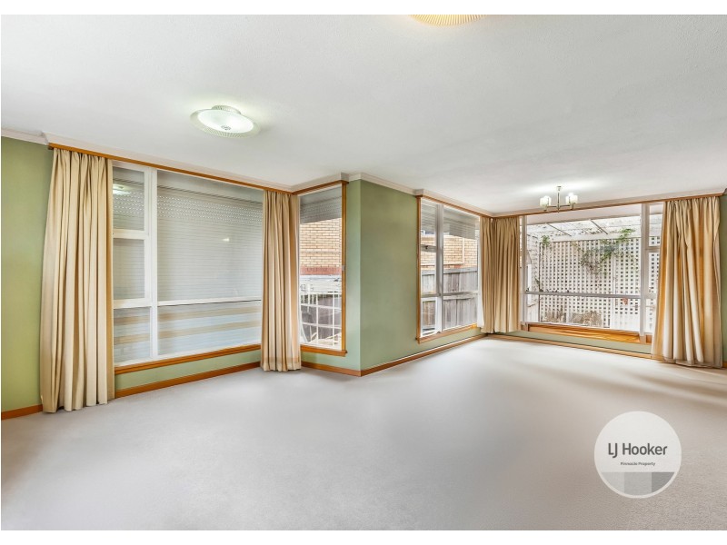 11 Esplanade, Lindisfarne TAS 7015