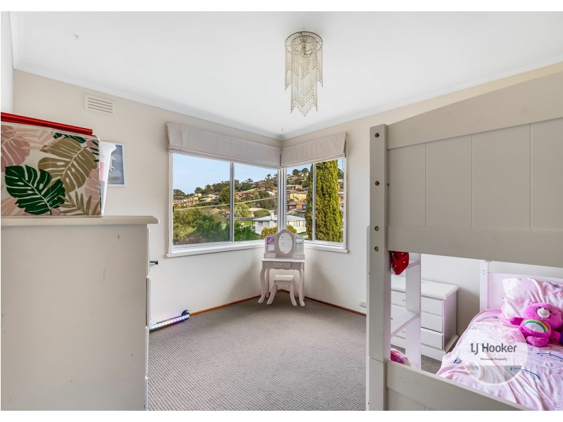 32 Hudson Crescent, Glenorchy TAS 7010