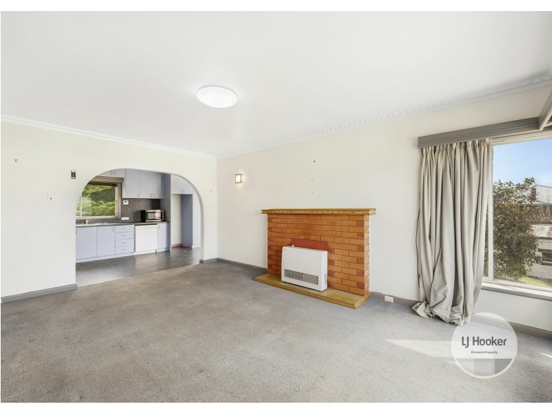 1/8 Moss Park Drive, New Town TAS 7008