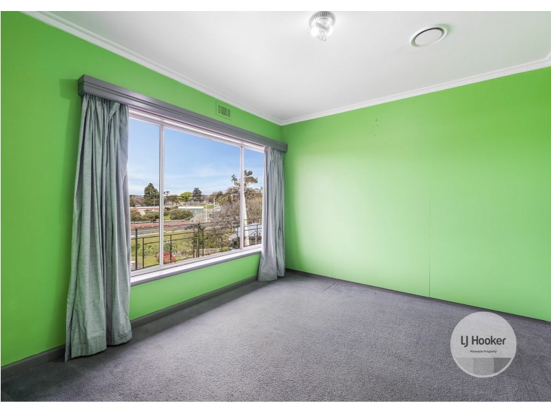 1/8 Moss Park Drive, New Town TAS 7008