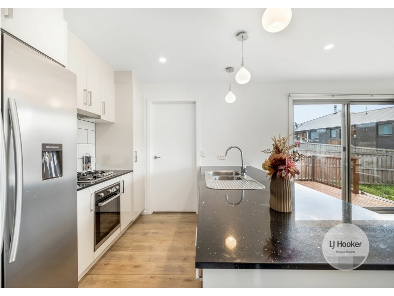 15 Ernest Road, Rokeby TAS 7019