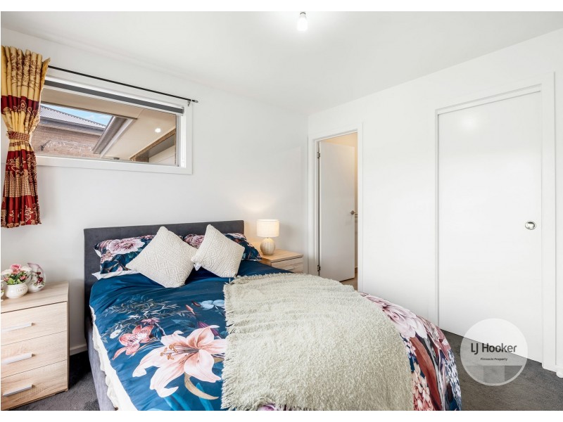 15 Ernest Road, Rokeby TAS 7019