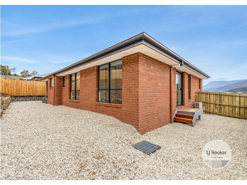 11 Fryett Drive, Claremont TAS 7011