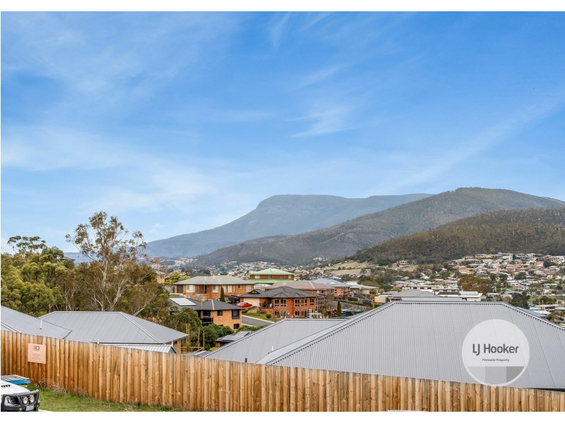 11 Fryett Drive, Claremont TAS 7011