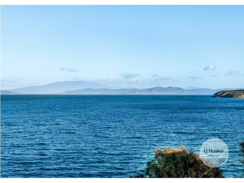 1 Casuarina Close, Primrose Sands TAS 7173