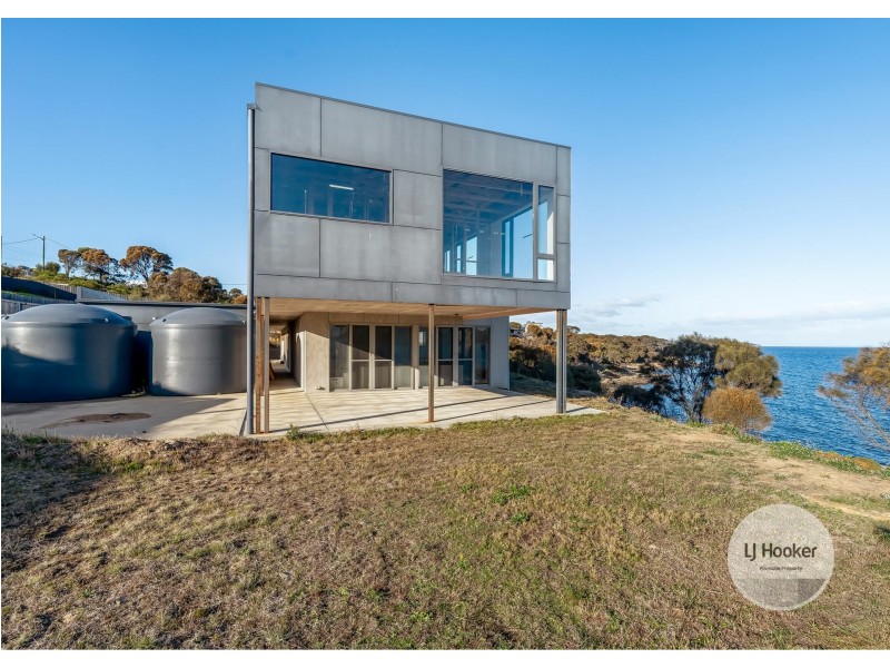 1 Casuarina Close, Primrose Sands TAS 7173