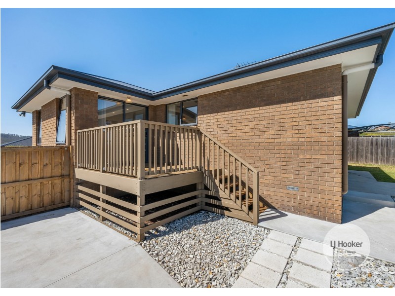 6 Ernest Road, Rokeby TAS 7019