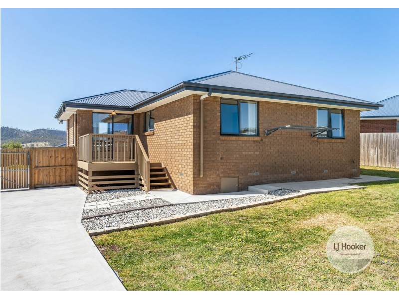 6 Ernest Road, Rokeby TAS 7019