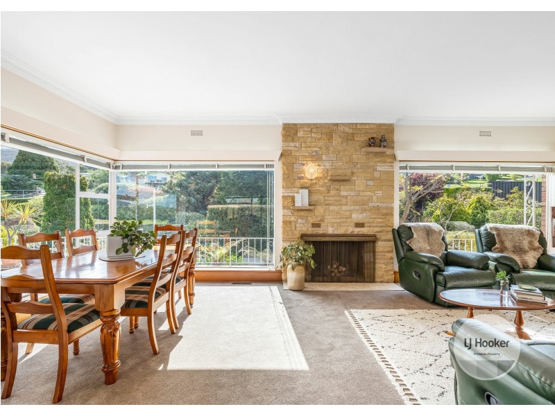1 Lowestoft Avenue, Berriedale TAS 7011