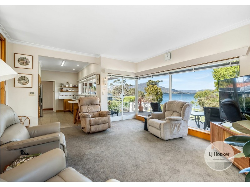 1 Lowestoft Avenue, Berriedale TAS 7011