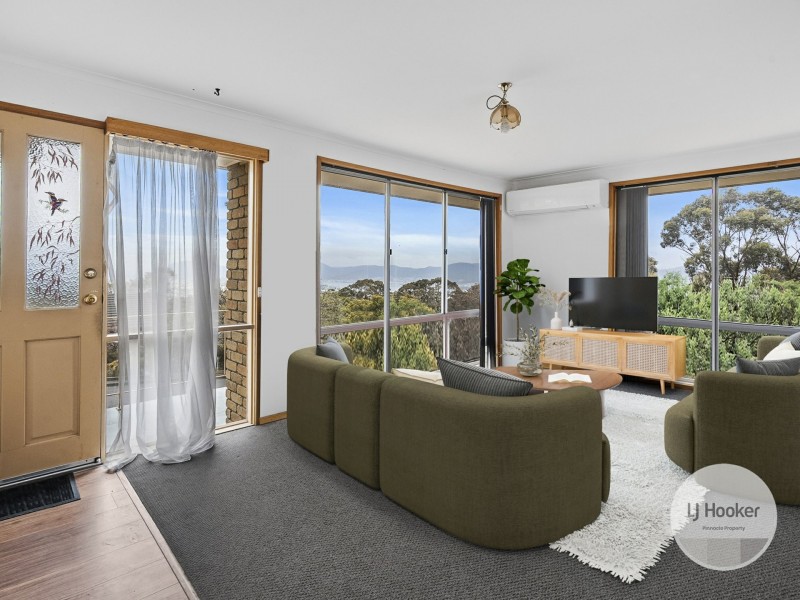 14 Lachlan Drive, Mount Nelson TAS 7007