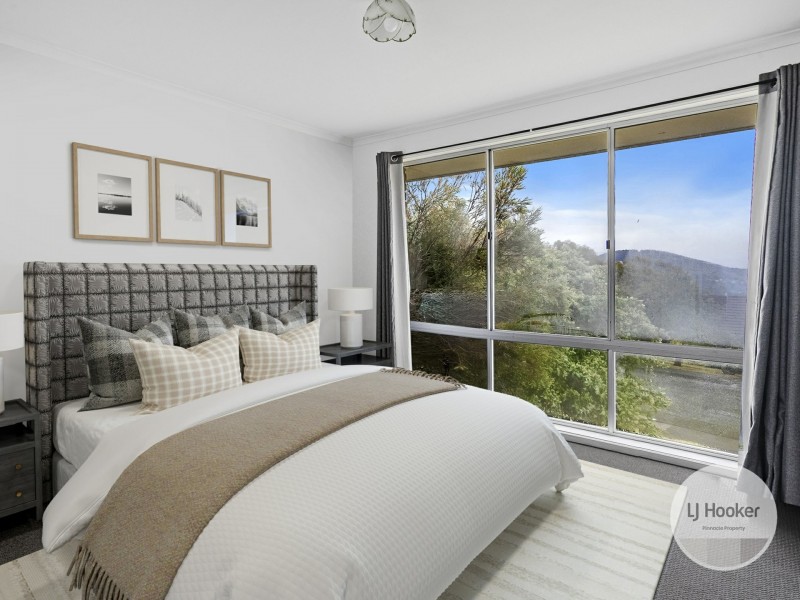 14 Lachlan Drive, Mount Nelson TAS 7007