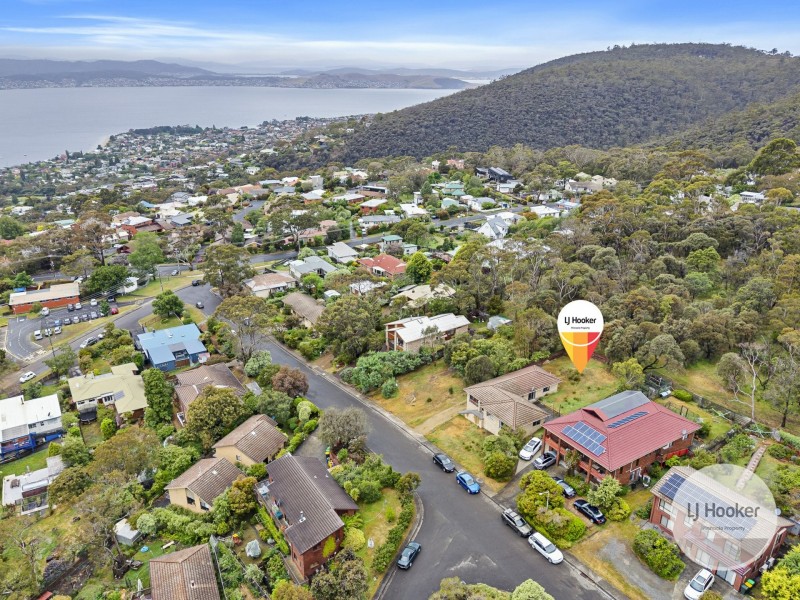 14 Lachlan Drive, Mount Nelson TAS 7007