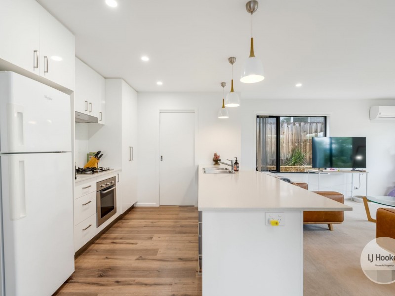 2/6 Dowding Crescent, New Town TAS 7008