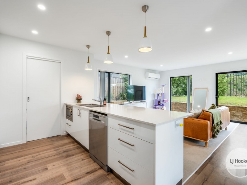 2/6 Dowding Crescent, New Town TAS 7008