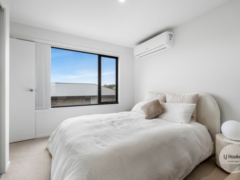 2/6 Dowding Crescent, New Town TAS 7008