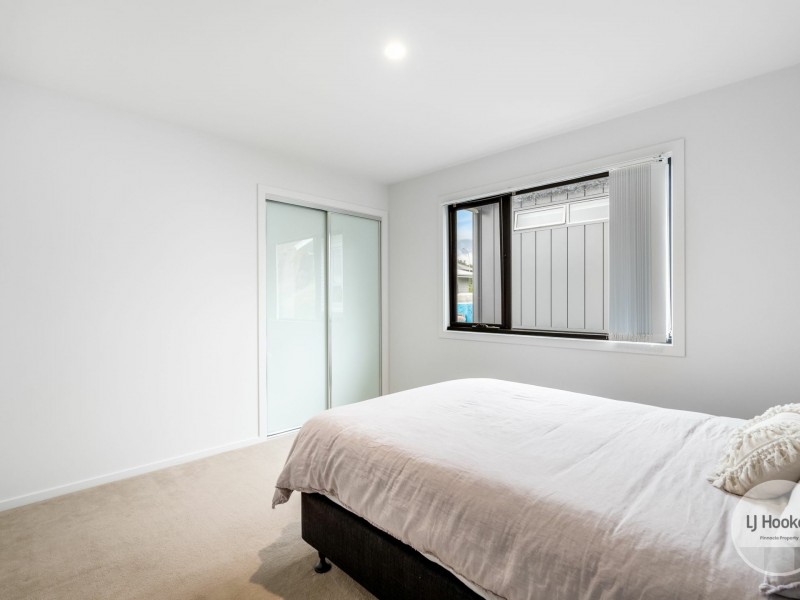 2/6 Dowding Crescent, New Town TAS 7008