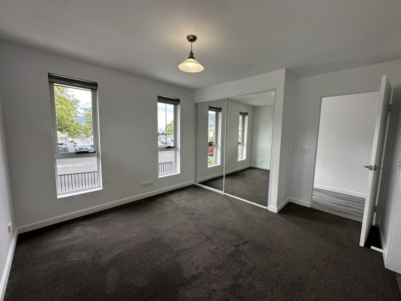 2/33 Barry Street, Glenorchy TAS 7010