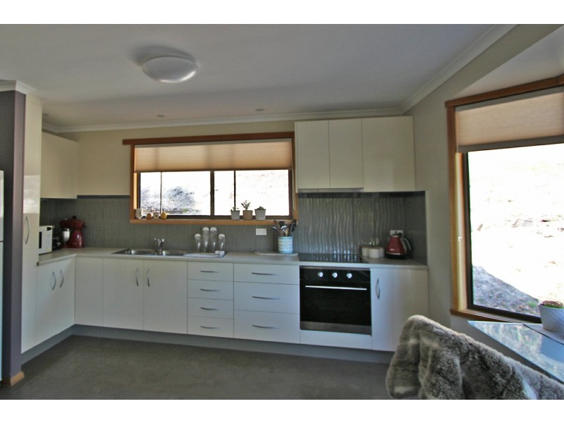 174 Manuka Road, Oyster Cove TAS 7150
