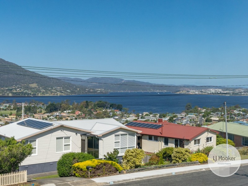 50 Centenary Crescent, Claremont TAS 7011