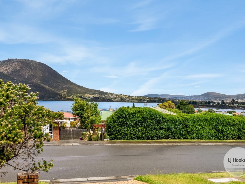 14 Clives Avenue, Old Beach TAS 7017