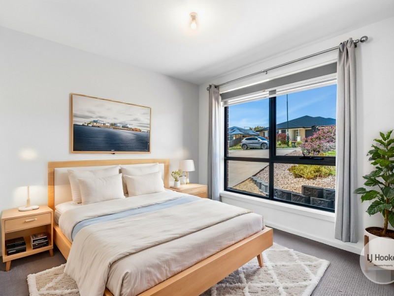 36 Vivian Drive, Rokeby TAS 7019