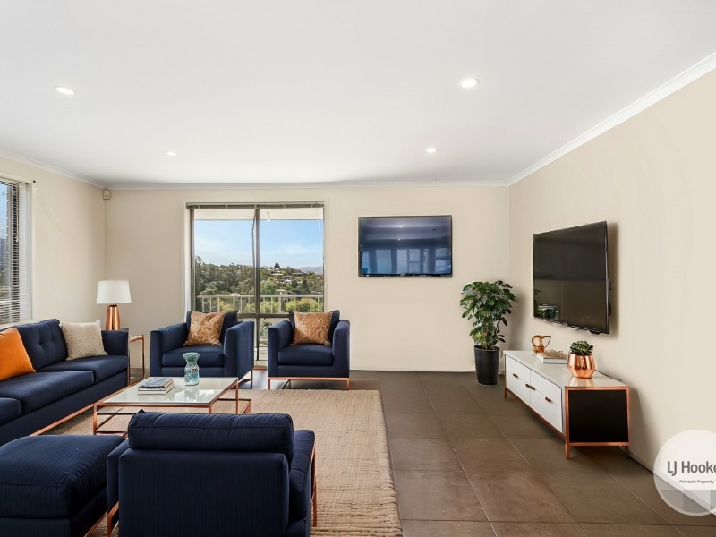 15 Lighton Way, Lenah Valley TAS 7008