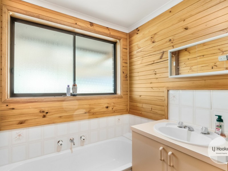 15 Lighton Way, Lenah Valley TAS 7008