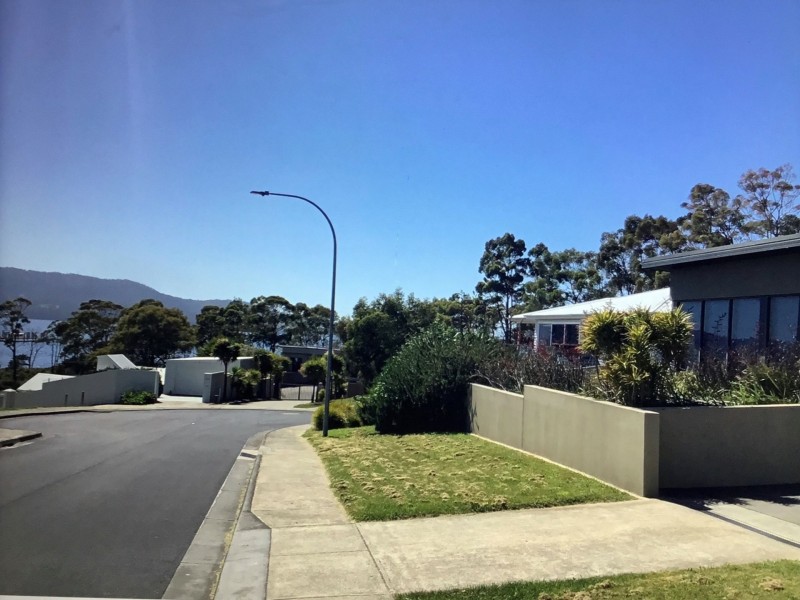 1/22 Graham Street, Electrona TAS 7054