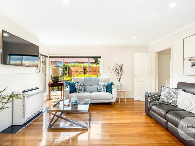 12 Rowitta Road, Lindisfarne TAS 7015