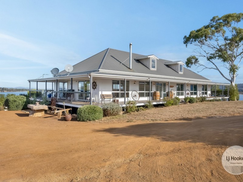 641 Shark Point Road, Penna TAS 7171