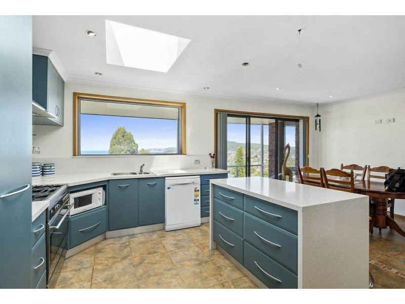 45 Tingira Road, Blackmans Bay TAS 7052