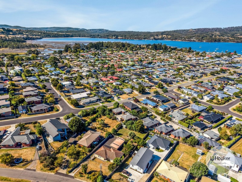 2/8 Incana Road, Margate TAS 7054