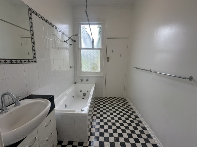 152 Gordons Hill Road, Lindisfarne TAS 7015