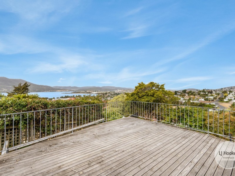 25 Barclay Crescent, Rosetta TAS 7010