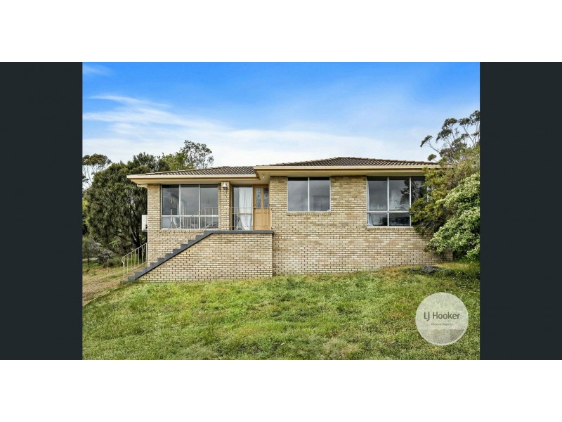 14 Lachlan Drive, Mount Nelson TAS 7007