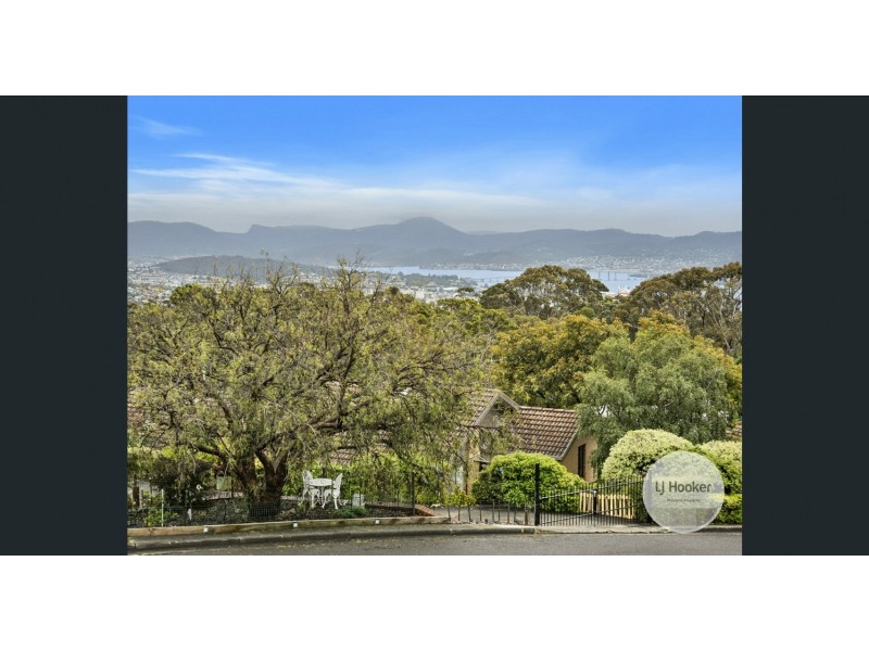 14 Lachlan Drive, Mount Nelson TAS 7007