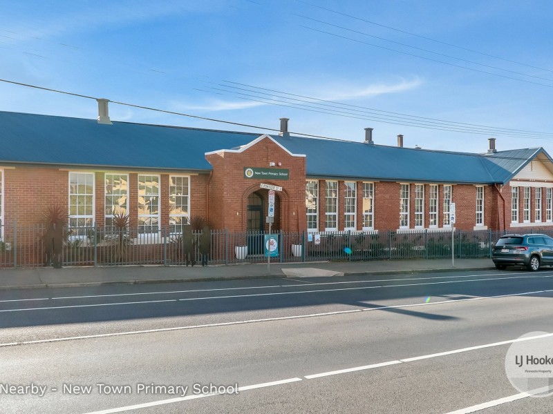 11/5 Augusta Road, New Town TAS 7008