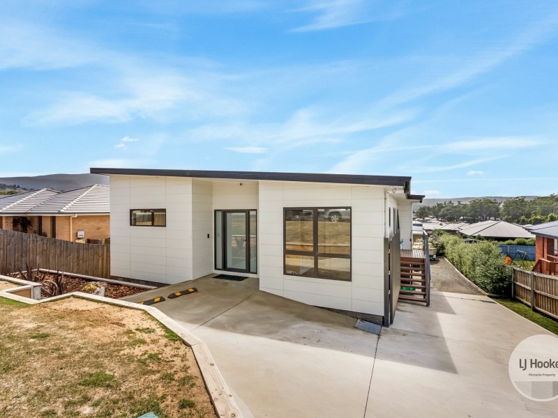 6 Henwood Drive, Kingston TAS 7050