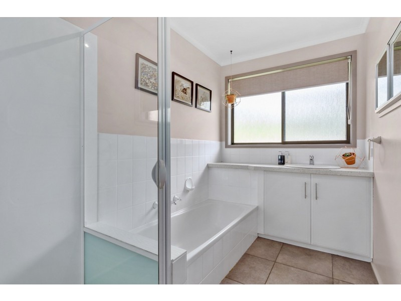 53 Illawarra Road, Blackmans Bay TAS 7052