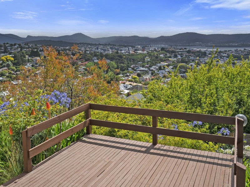 1 Zomay Avenue, Dynnyrne TAS 7005