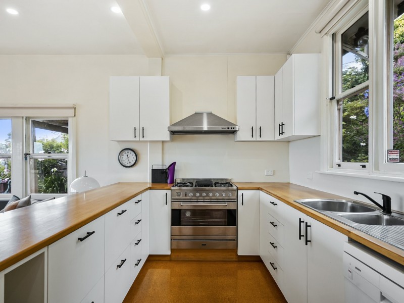 1 Zomay Avenue, Dynnyrne TAS 7005