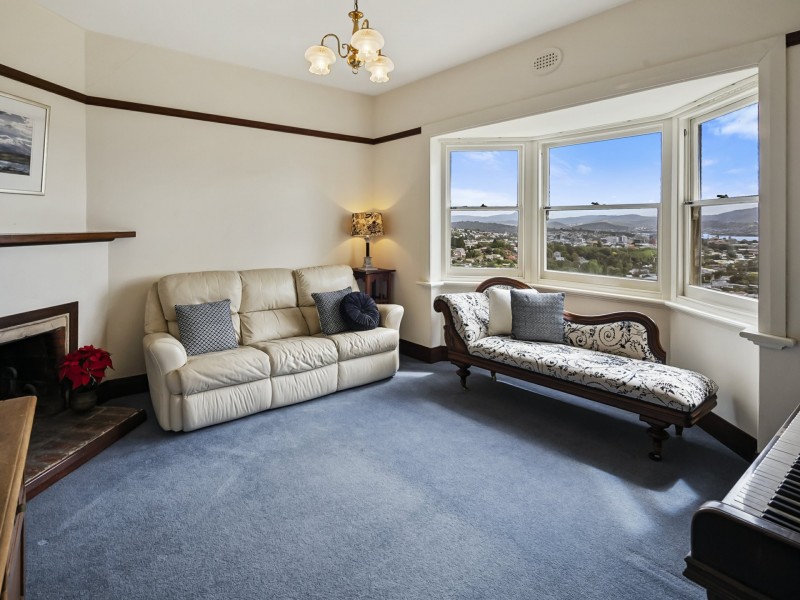 1 Zomay Avenue, Dynnyrne TAS 7005