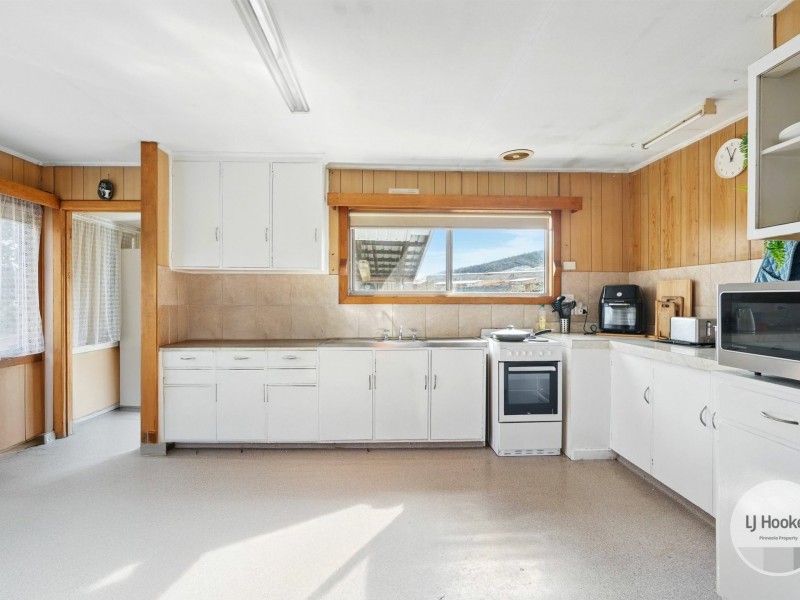 92 Bass Street, Warrane TAS 7018